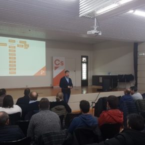 Ciudadanos realiza un curso de formación sobre organización interna y municipalidad para afiliados y simpatizantes en el Oriente asturiano