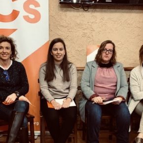 Los jóvenes de Ciudadanos Asturias organizan en Siero el coloquio "El Deporte en Femenino"