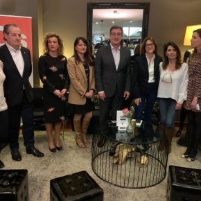 La eurodiputada de Ciudadanos (Cs) Soraya Rodríguez participó en un encuentro con mujeres sobre políticas de Igualdad y experiencias de gobierno